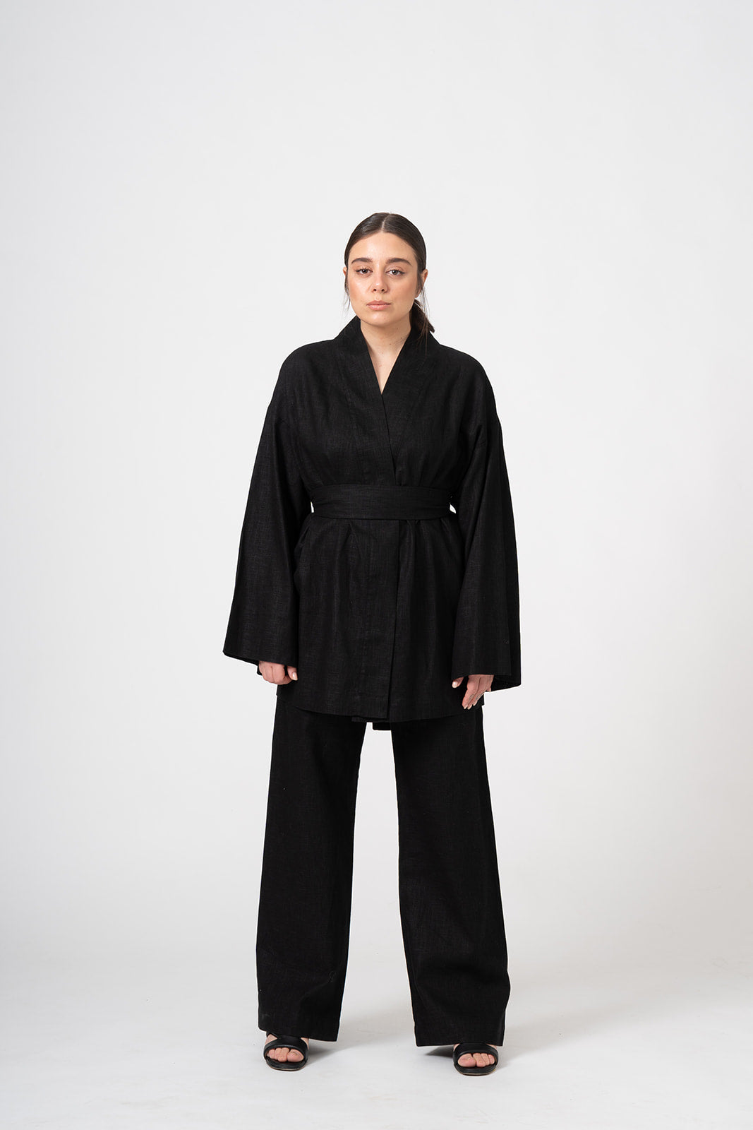 COAL LINEN KIMONO SUIT